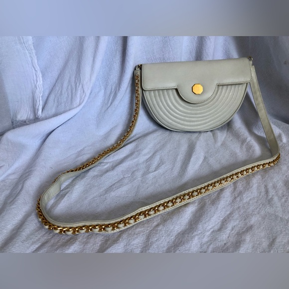 Vintage Pantera White Leather Semi Circle Purse with Leather & Gold Chain Strap - Picture 2 of 14